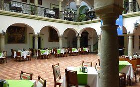 Hotel Monte Alban - Solo Adultos